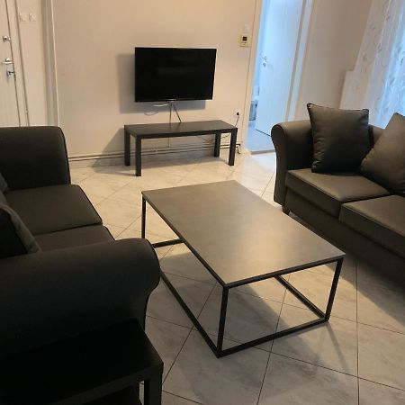 Apartment 30M From The Sea Tesalonika Bagian luar foto