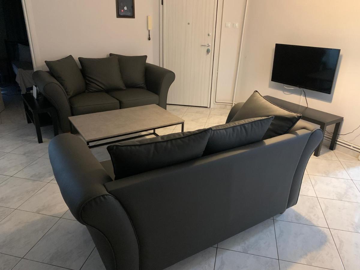 Apartment 30M From The Sea Tesalonika Bagian luar foto