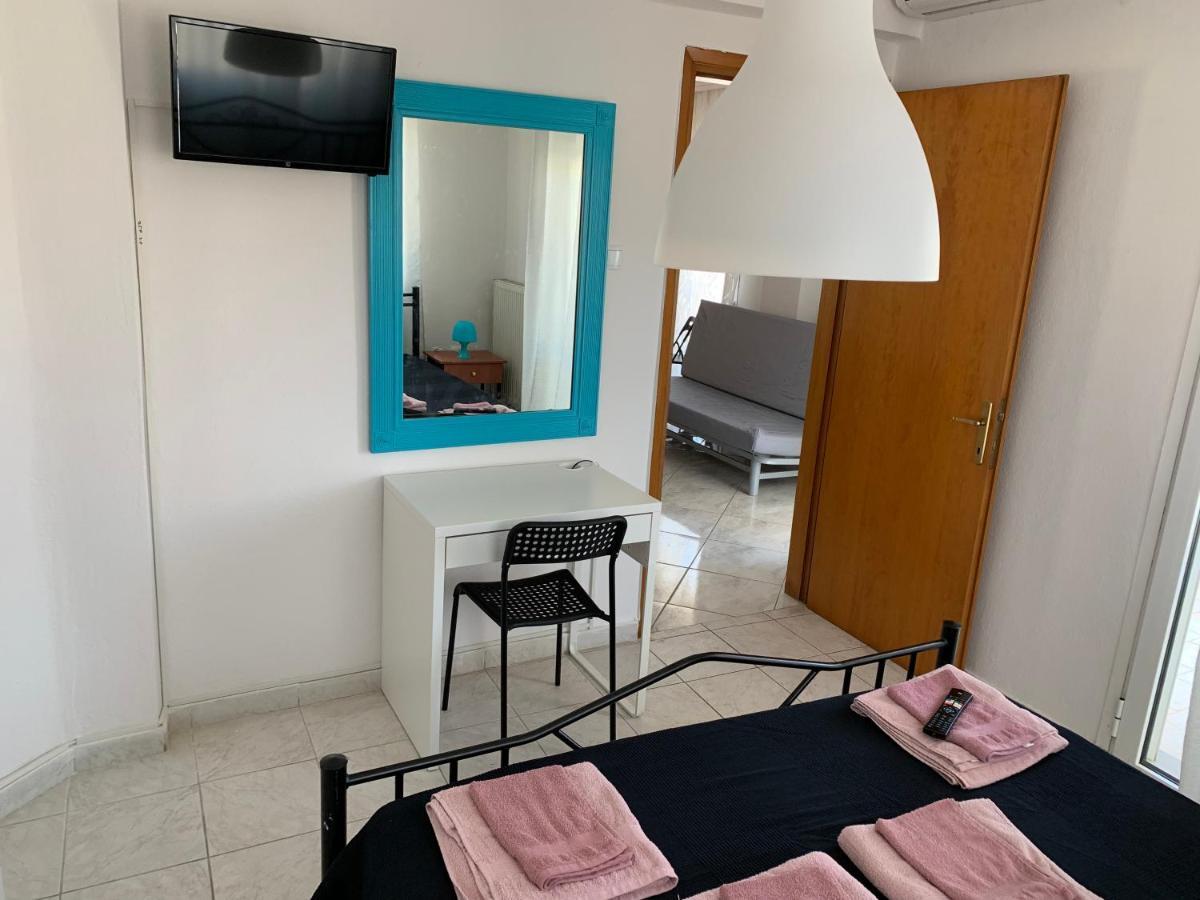 Apartment 30M From The Sea Tesalonika Bagian luar foto