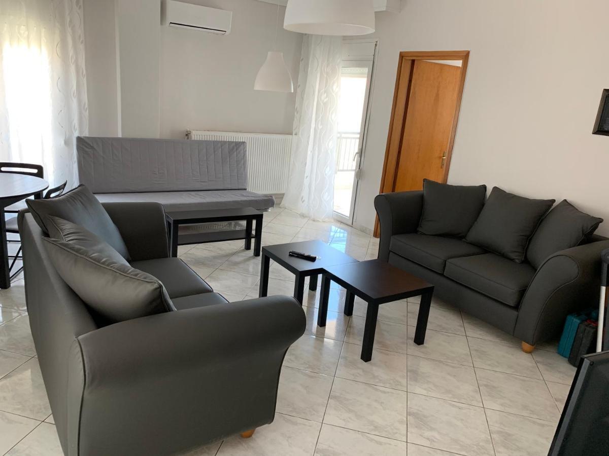 Apartment 30M From The Sea Tesalonika Bagian luar foto
