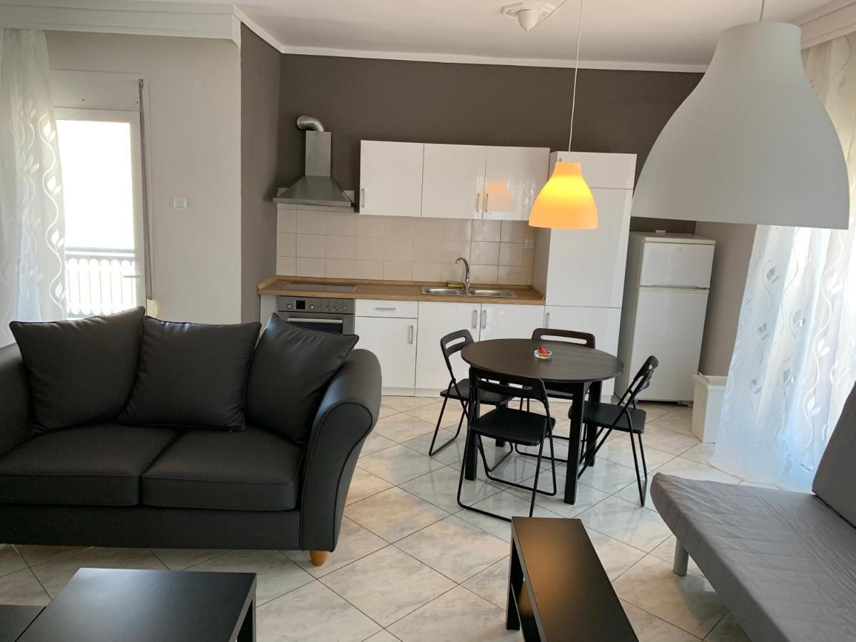 Apartment 30M From The Sea Tesalonika Bagian luar foto