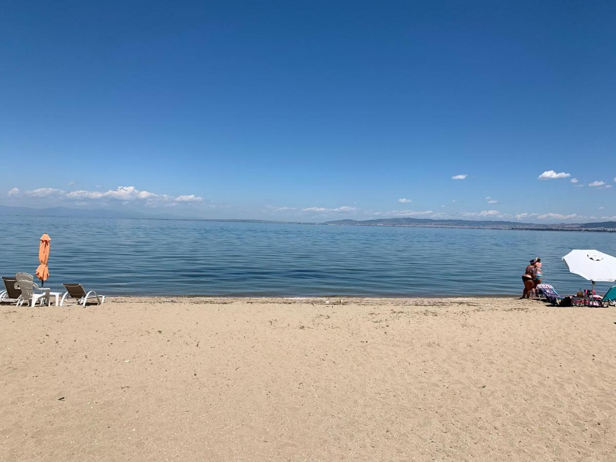 Apartment 30M From The Sea Tesalonika Bagian luar foto