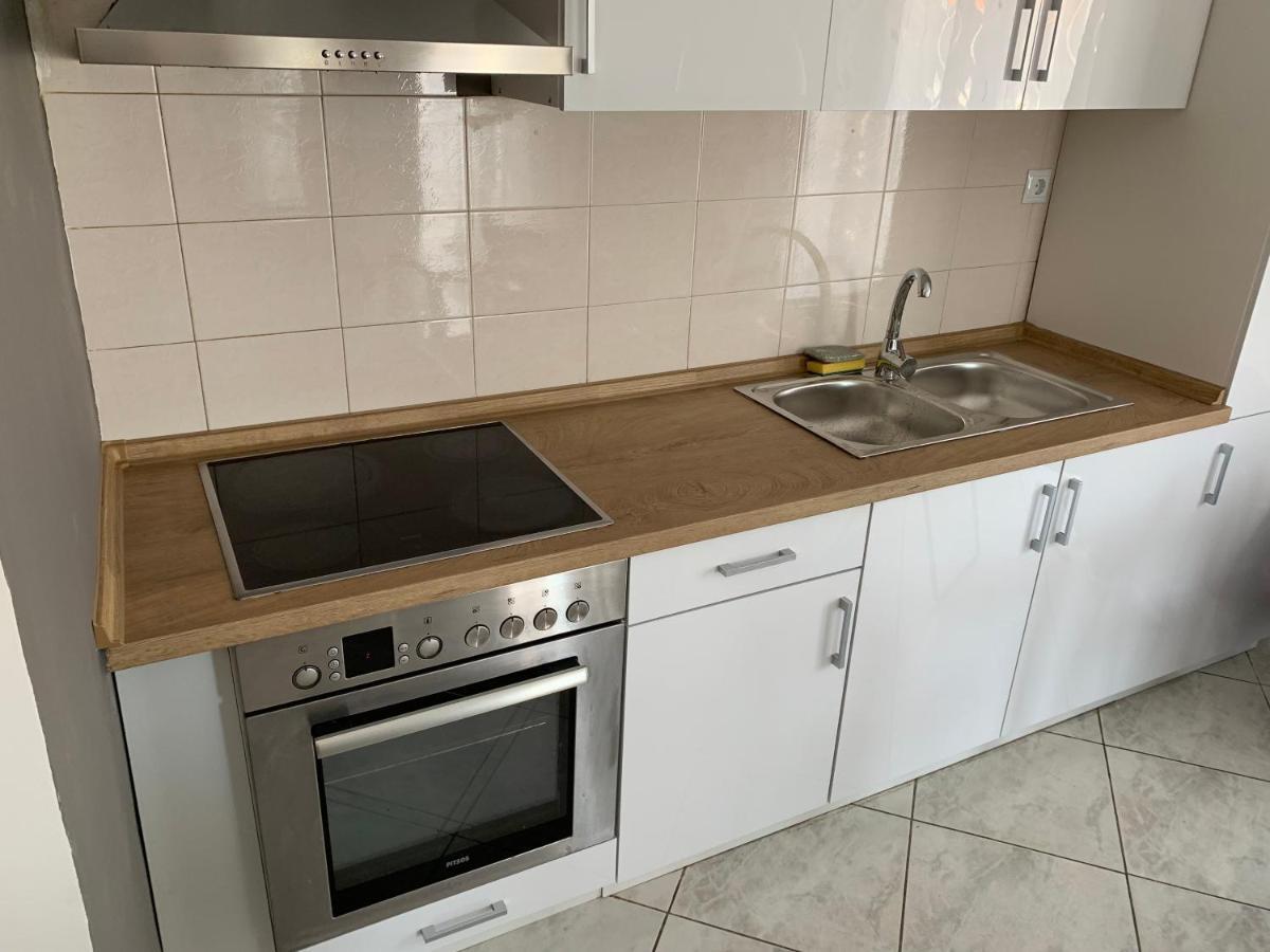 Apartment 30M From The Sea Tesalonika Bagian luar foto