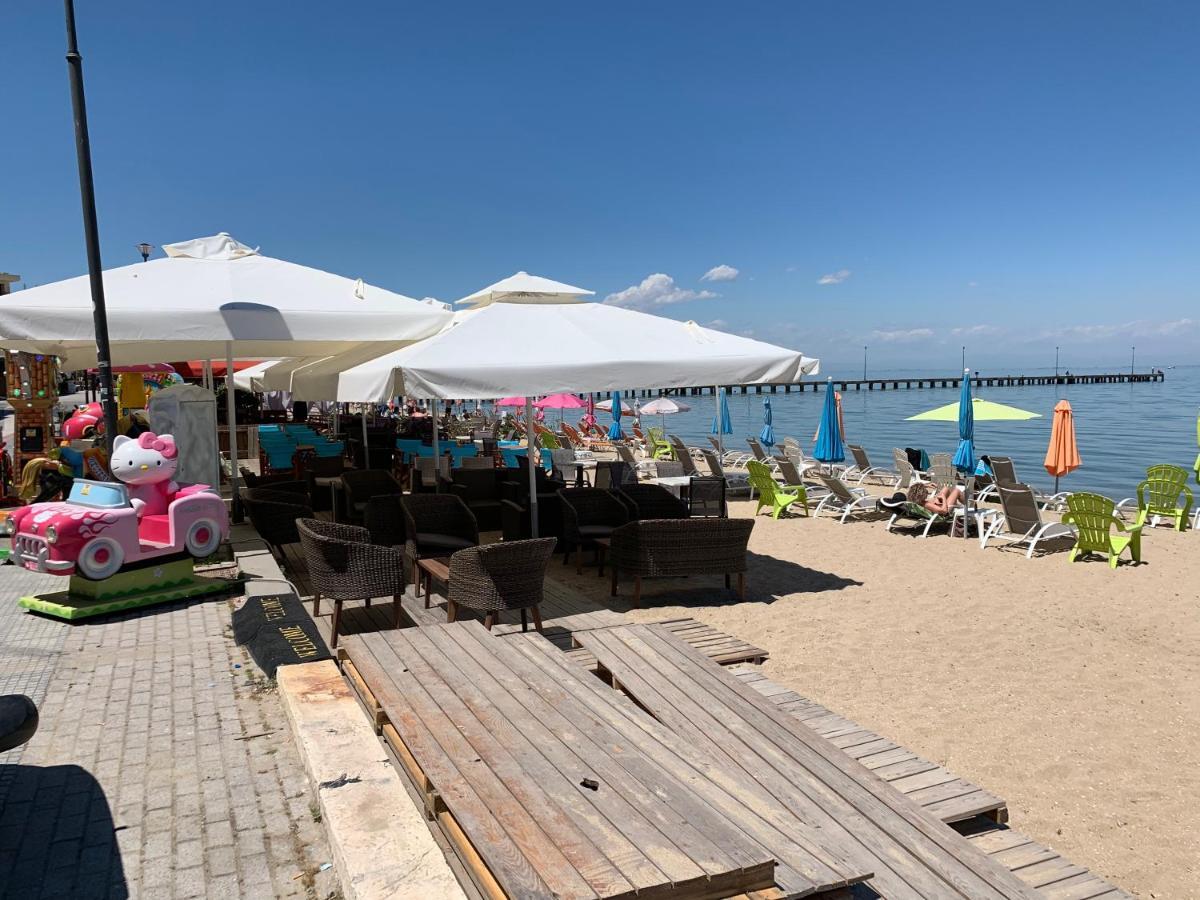 Apartment 30M From The Sea Tesalonika Bagian luar foto